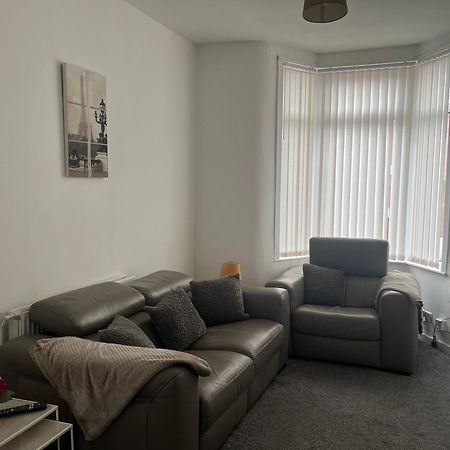 فيلا Modern 2 Bed Sleep 5 Close To Anfield Stadium ليفربول المظهر الخارجي الصورة