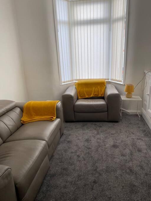 فيلا Modern 2 Bed Sleep 5 Close To Anfield Stadium ليفربول المظهر الخارجي الصورة