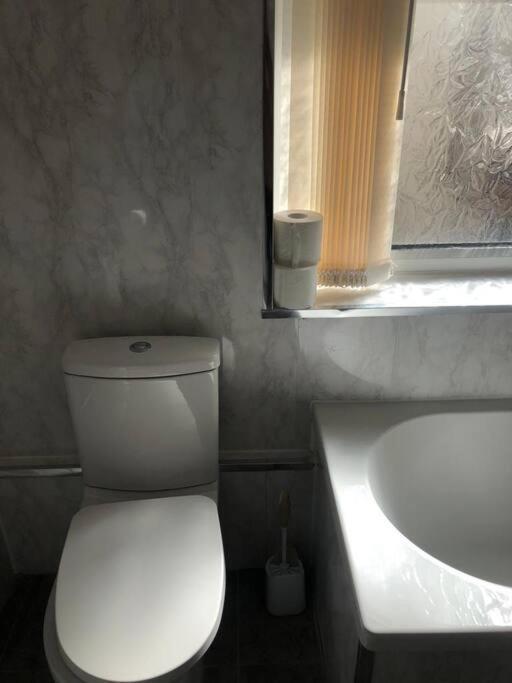 فيلا Modern 2 Bed Sleep 5 Close To Anfield Stadium ليفربول المظهر الخارجي الصورة
