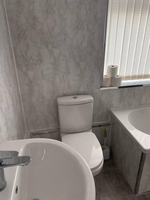 فيلا Modern 2 Bed Sleep 5 Close To Anfield Stadium ليفربول المظهر الخارجي الصورة